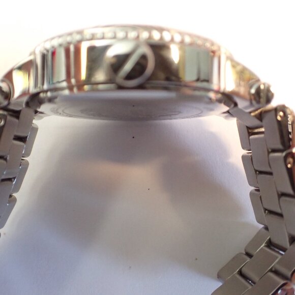 VINCE CAMUTO VC/5313 Quartz All SS Chrono Unisex Wristwatch - Picture 3 of 9